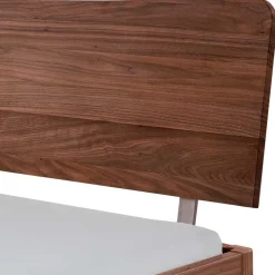 Best Doppelbett aus Nussbaum mit Stahlfüßen - Gedessa Betten