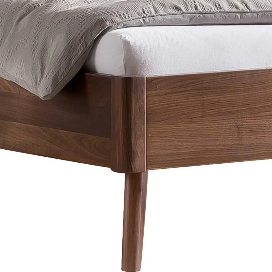 Best Doppelbett Gestell aus Nussbaum geölt - Carloletta Betten