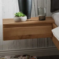 Outlet Moderne Bettanlage aus Wildeiche - Esvilda (dreiteilig) Betten