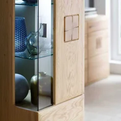 Vitrine in 60cm Breite Pontros Eiche Bianco teilmassiv Vitrinen