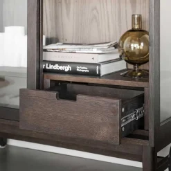 Vitrine in Dunkelbraun Eiche - Kuana Vitrinen