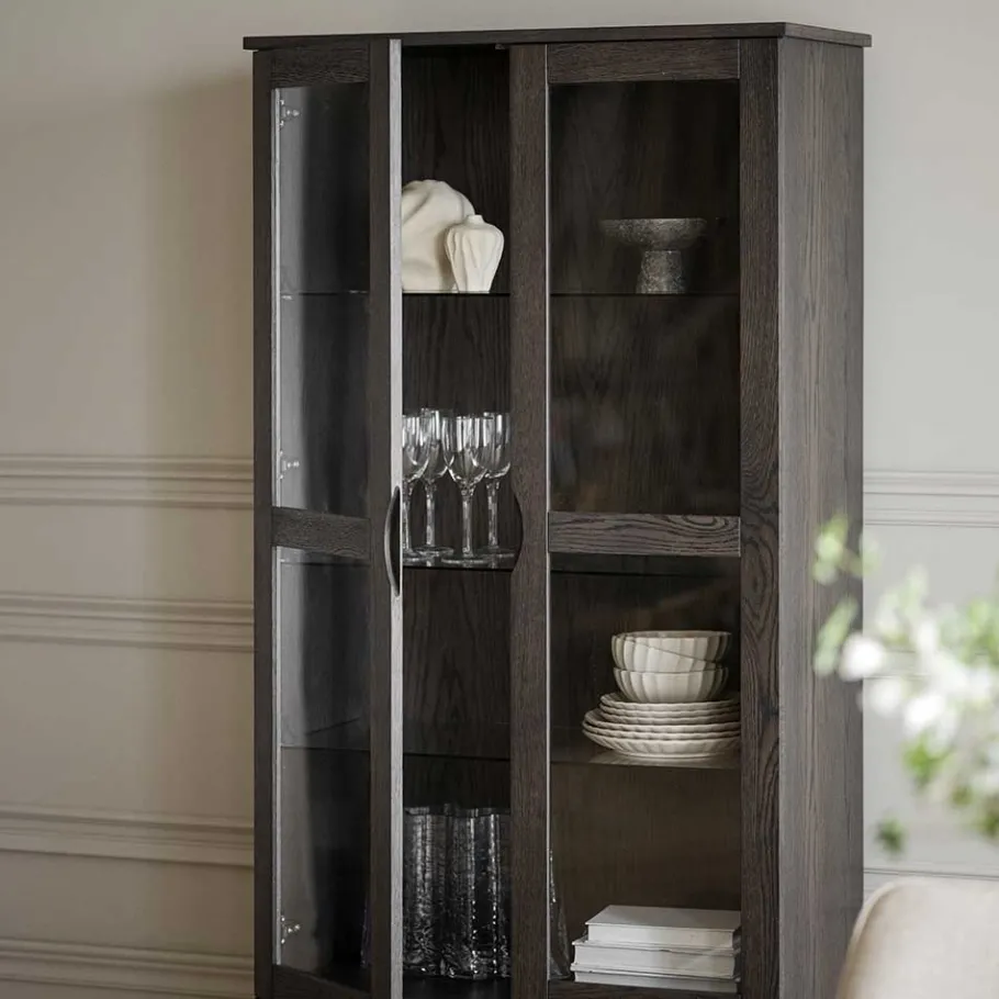 Vitrinenschrank in Eiche Dunkelbraun - Lomarios Vitrinen