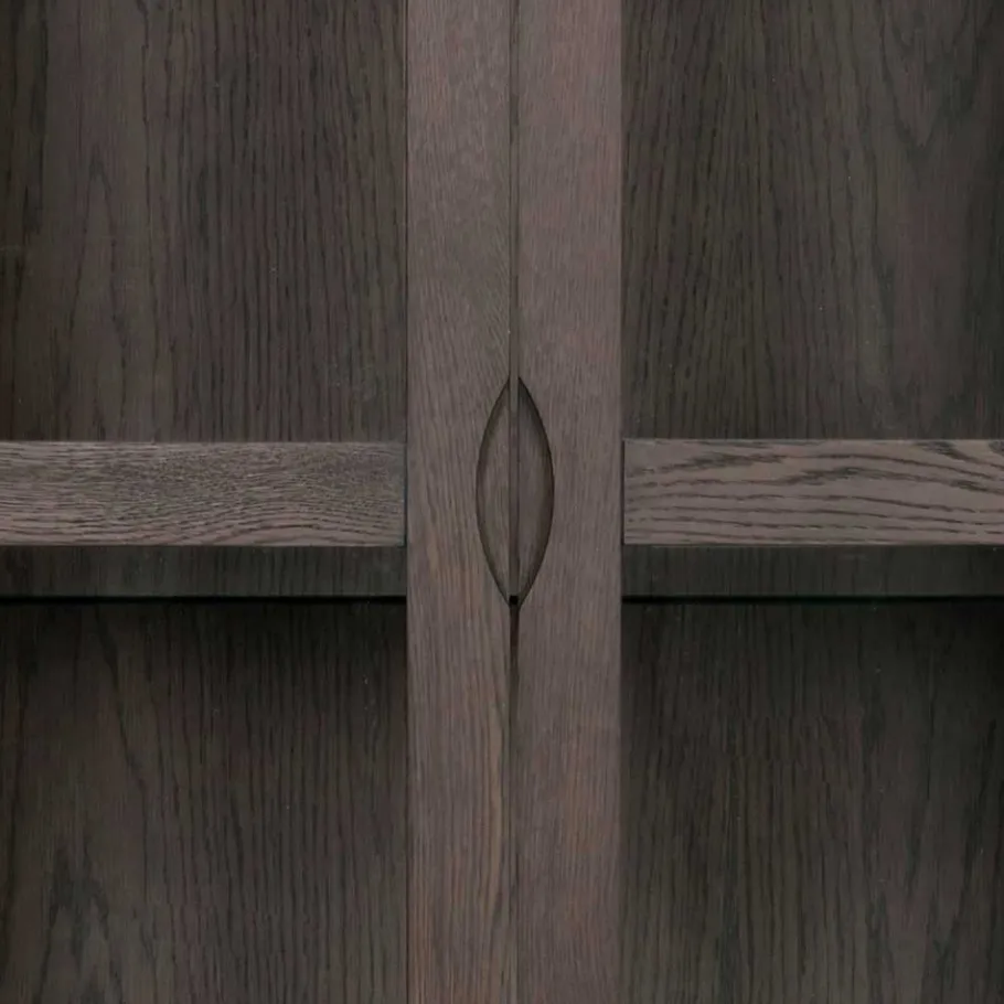 Vitrinenschrank in Eiche Dunkelbraun - Lomarios Vitrinen