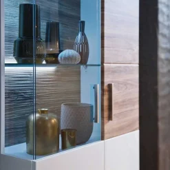 Vitrinenschrank in Hochglanz Weiß - Icadro Vitrinen