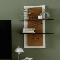 Wandregal mit zwei braunen Parsol Glasablagen - Yordyn Regale