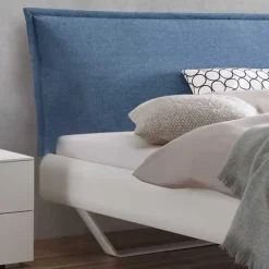 Sale Weißes Designbett mit Polsterkopfteil in Blau - Giralna Betten