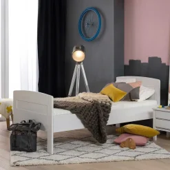 Weißes Holzbett Arbitia aus Buche massiv Betten