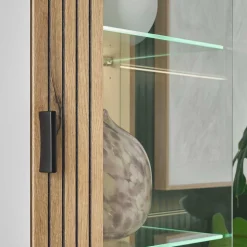 Zweifarbige Wohnzimmervitrine modern - Nenaloro Vitrinen